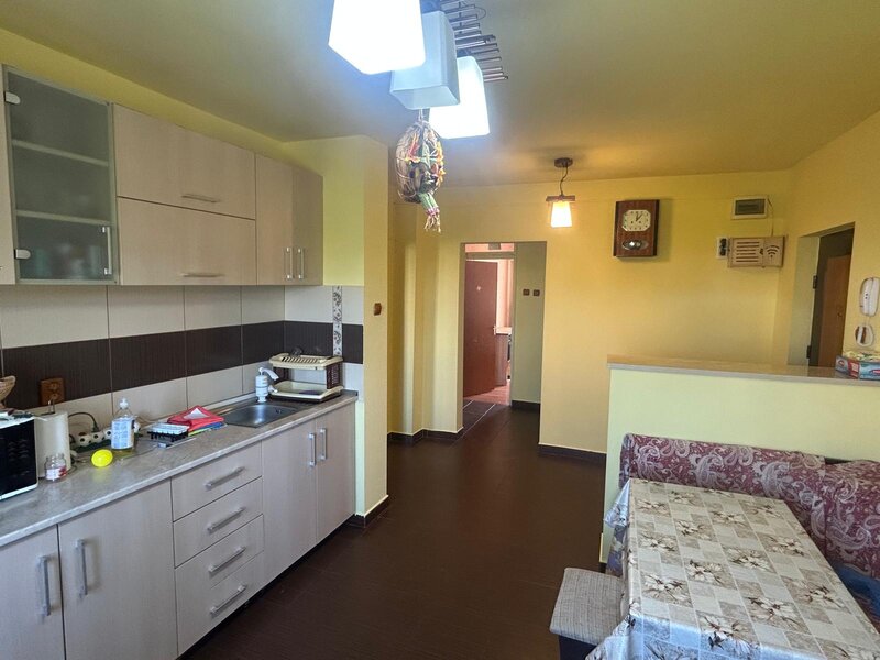 Parc Sebastian, Str. Fat Frumos, apartament 3 camere de vanzare.
